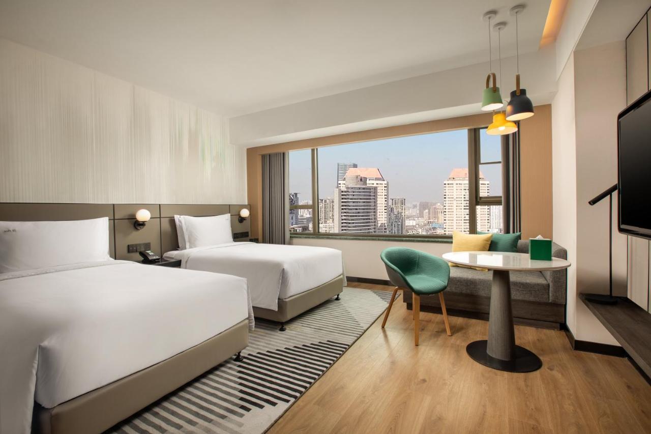 Holiday Inn Shanghai Nanjing Road By Ihg Exterior foto Deluxe Room