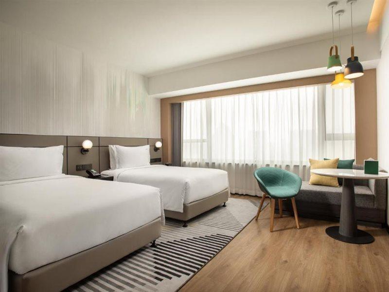 Holiday Inn Shanghai Nanjing Road By Ihg Exterior foto Deluxe Room