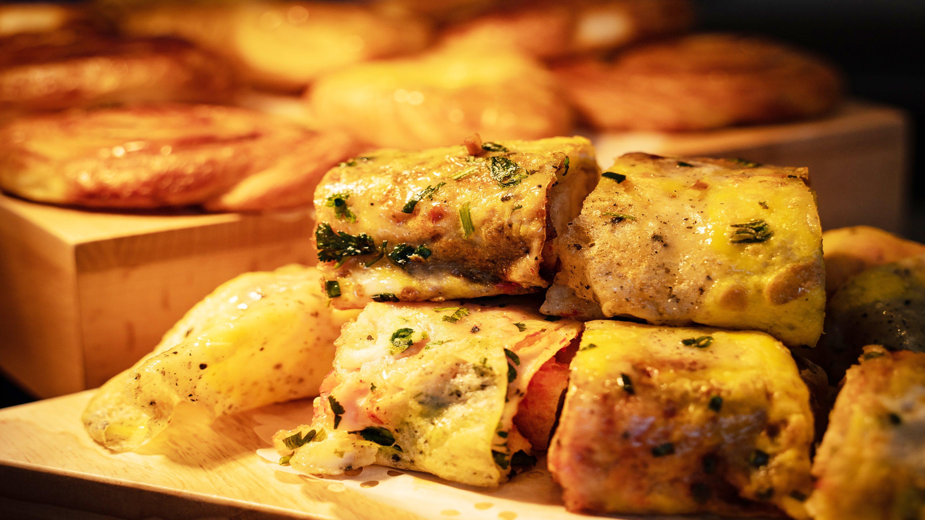 Holiday Inn Shanghai Nanjing Road By Ihg Exterior foto A dish of chicken and potatoes